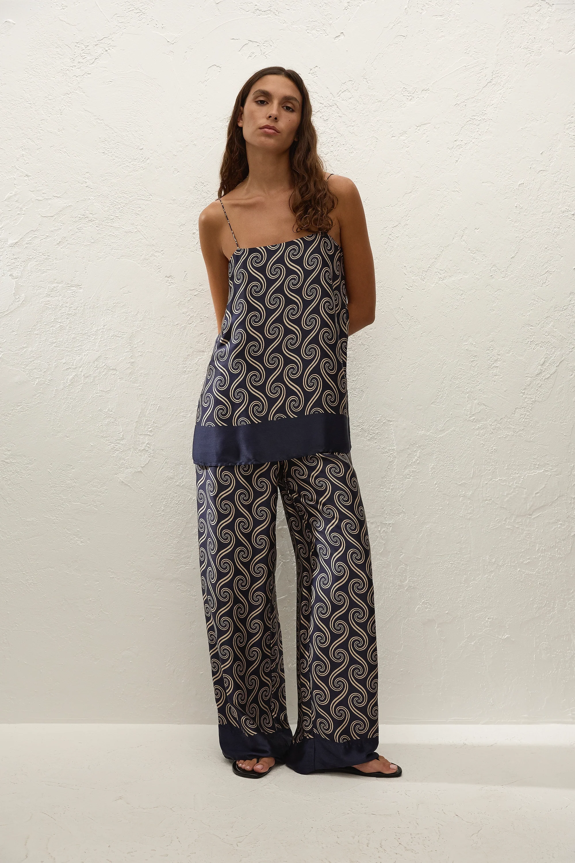 Aina Top Juanita Swirl Indigo - Image 2