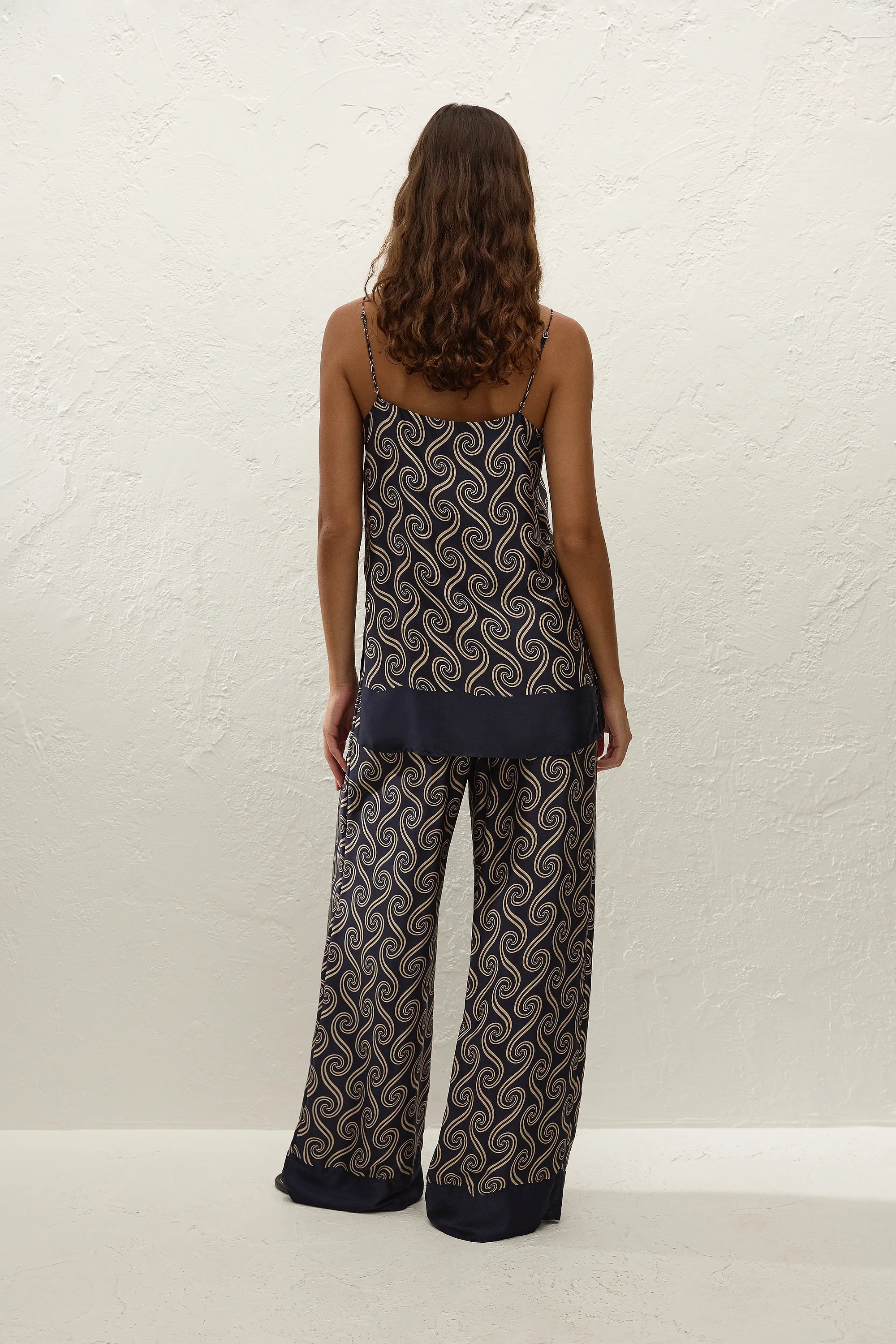 Aina Top Juanita Swirl Indigo - Image 4