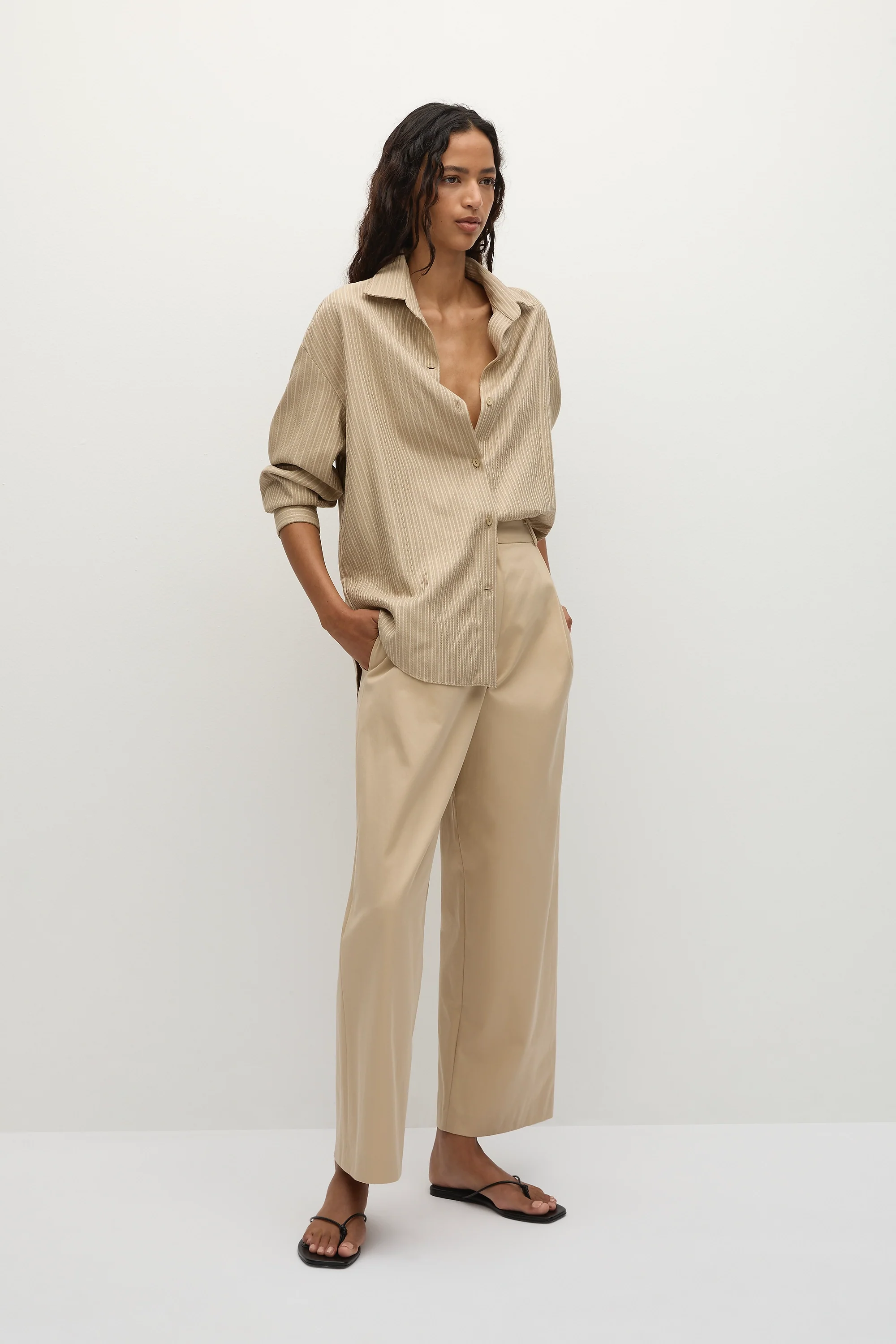 En Vau Oversized Shirt Pinstripe Fawn White - Final Sale - Image 5