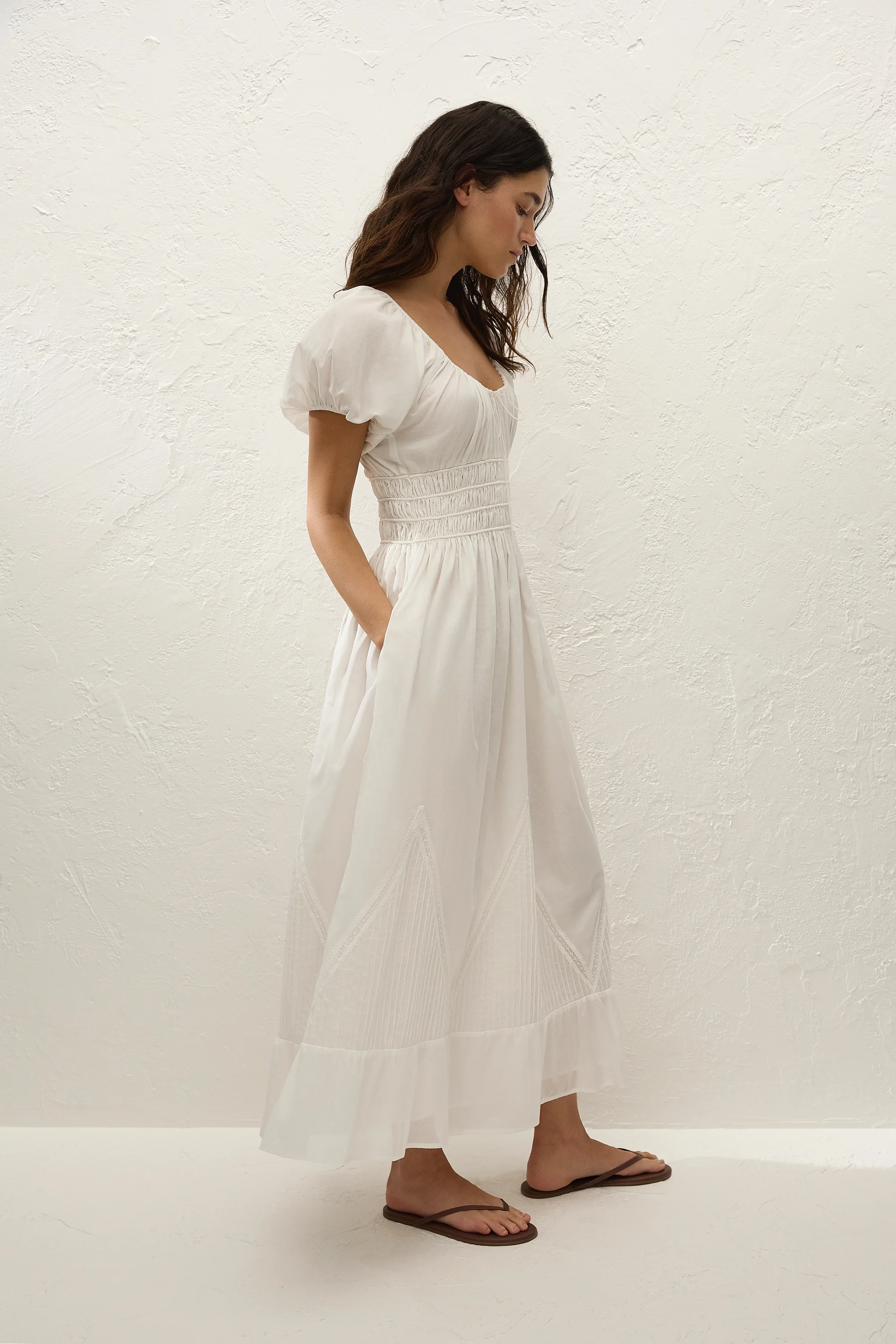Sunniva Midi Dress White - Image 3